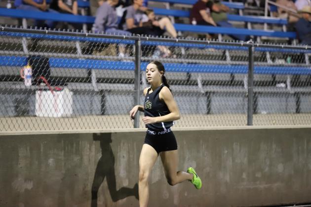 Landri Payne runs the 400