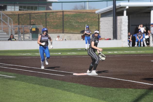 Kamdyn Neal sprints to first