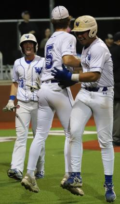 Windthorst celebrates