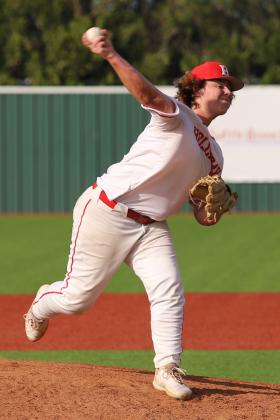 Rylan Hutchins pitching