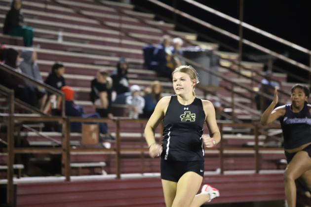 Kate Fletcher runs towards the end