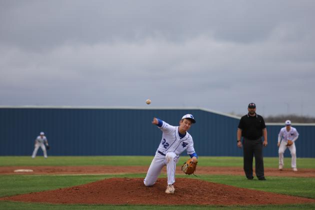 Jaxon Stark makes the throw