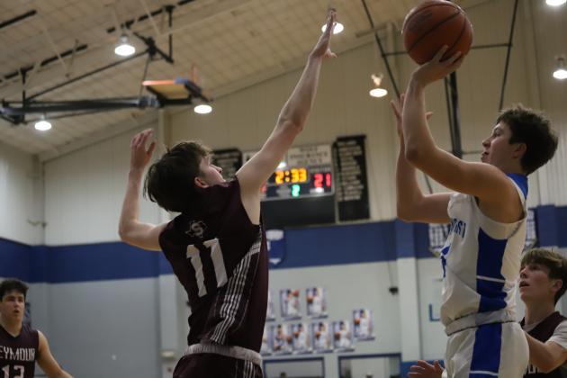 Windthorst's Conner Schreiber jumpshot