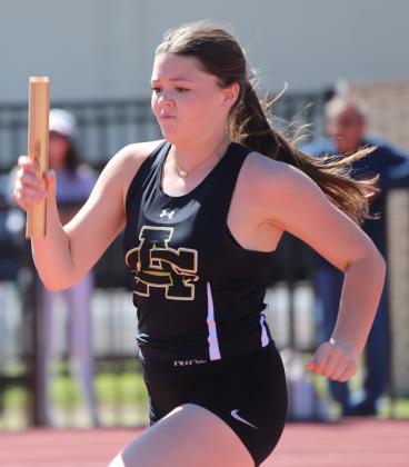 Emily Anderson 4x200 relay