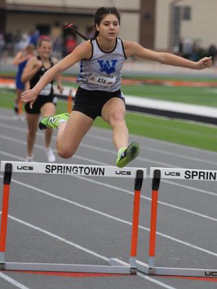 Saige Anderson hurdles
