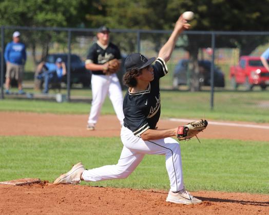 Isaac Dieguez pitching