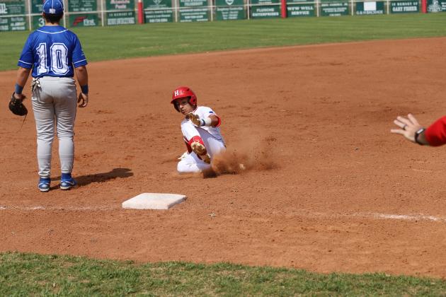Isaac Villa slides into 3rd