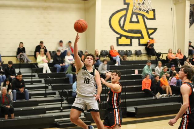 Archer City's Kline Mayo layup