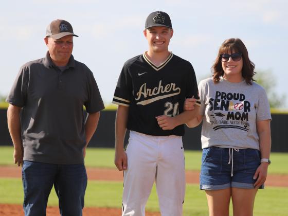 Chase Curry w/ parents