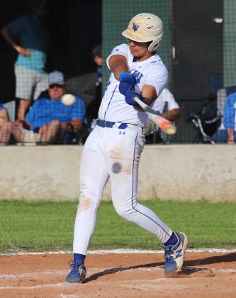 Hayden Cavazos batting
