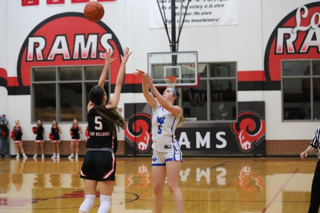 Windthorst's Annikah Frank 3-pointer