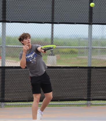 Brayden Berend serve