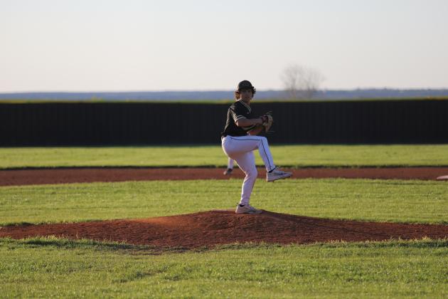 Isaac Dieguez winds up
