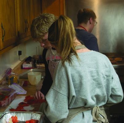 Holliday High School culinary program cooks for service center