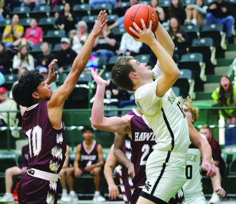 Hawley narrowly avoids upset by Wildcats