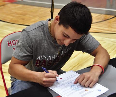 Holliday's Isaac Villa signed his National Letter of Intent to continue his baseball career with Austin College on Friday, Nov. 10. Photo/Will Edwards