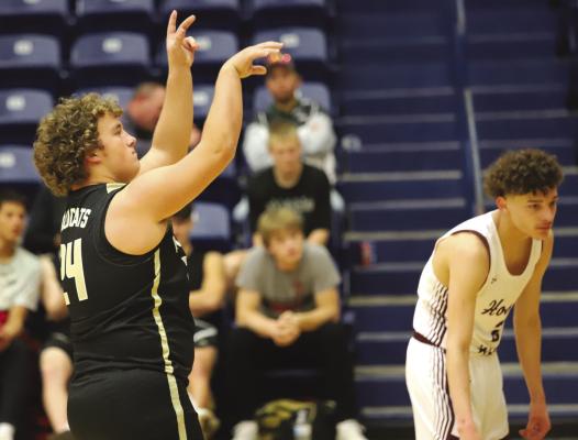 Wildcats compete in Red, White, Blue Tourney