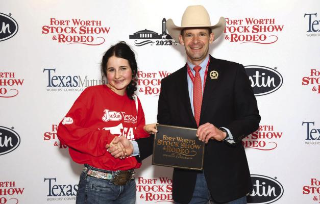 Trio wins FWSSR Calf Scramble Scholarship