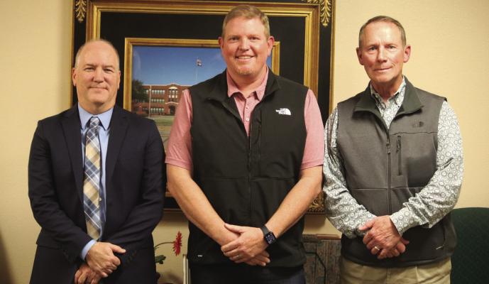 Archer City ISD hires Hartgraves as next superintendent