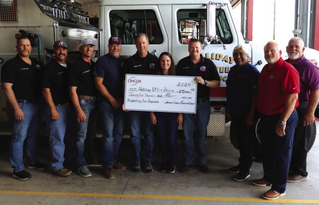 Oncor donates $25,000 to Holliday VFD