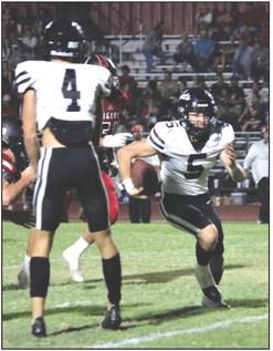Archer City fends off Anson, 21-13