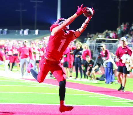 Holliday’s Brayden Hamill makes an over-the-shoulder touchdown snag in the Eagles district game against City View on Thursday, Oct. 23. Photo/Landon Davis