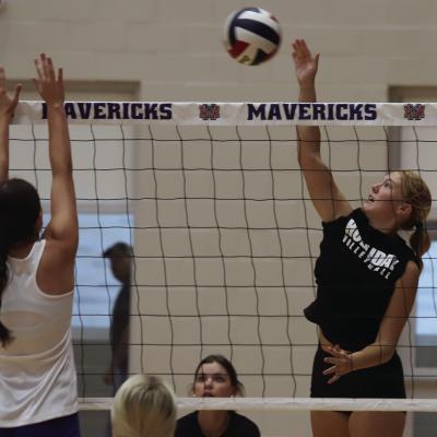 Lady Eagles scrimmage at WF Memorial