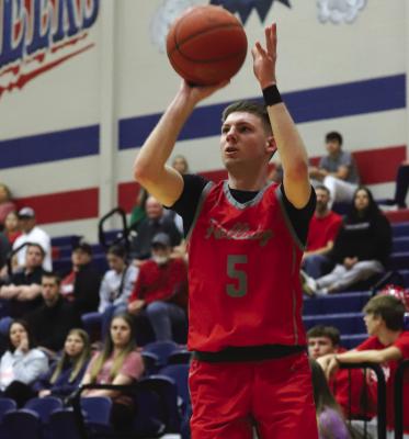 Eagles hit 30-win mark in bi- district rout