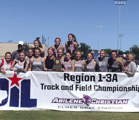 Holliday girls win second-straight regionals