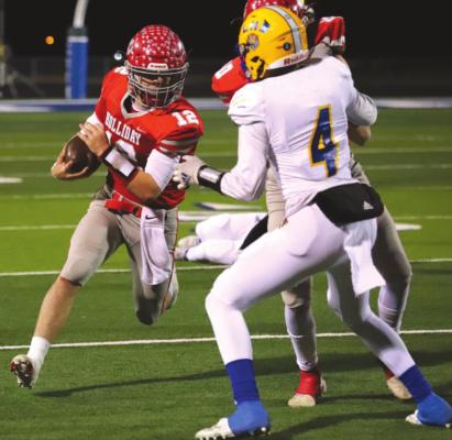 Holliday escapes Leonard, 35-28