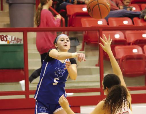 Trojanettes throttle Lady Cubs
