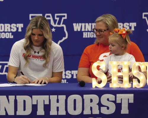 Hoegger signs with SHSU