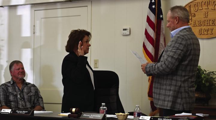 Bradley, Randall sworn in