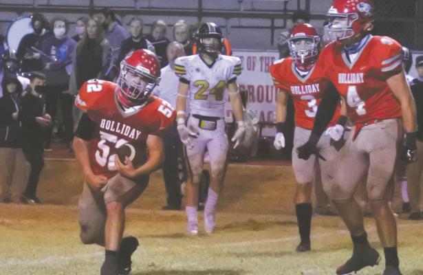 Hutchins’ three-pick night helps Eagles pull away from Henrietta, 35-14