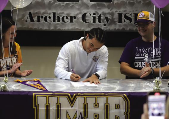 Archer City's Kole Stovall signed a national letter of intent to play football with the University of Mary Hardin-Baylor. Photo/Landon Davis