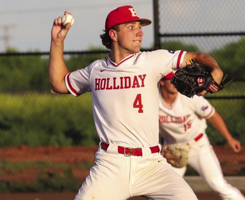 Cox powers Eagles to fourth-straight district title