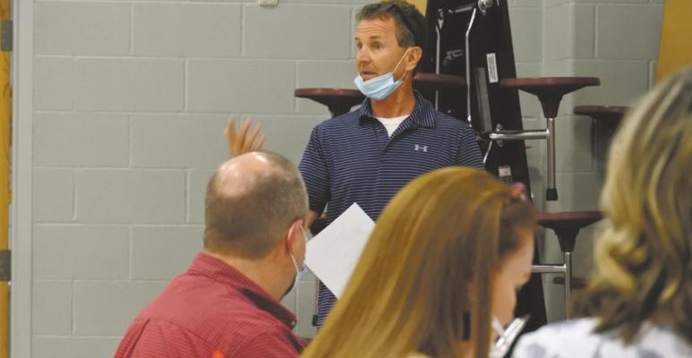 Barry Hardin provides an opening statement during the Holliday ISD board meeting Monday. Photo/Will Edwards